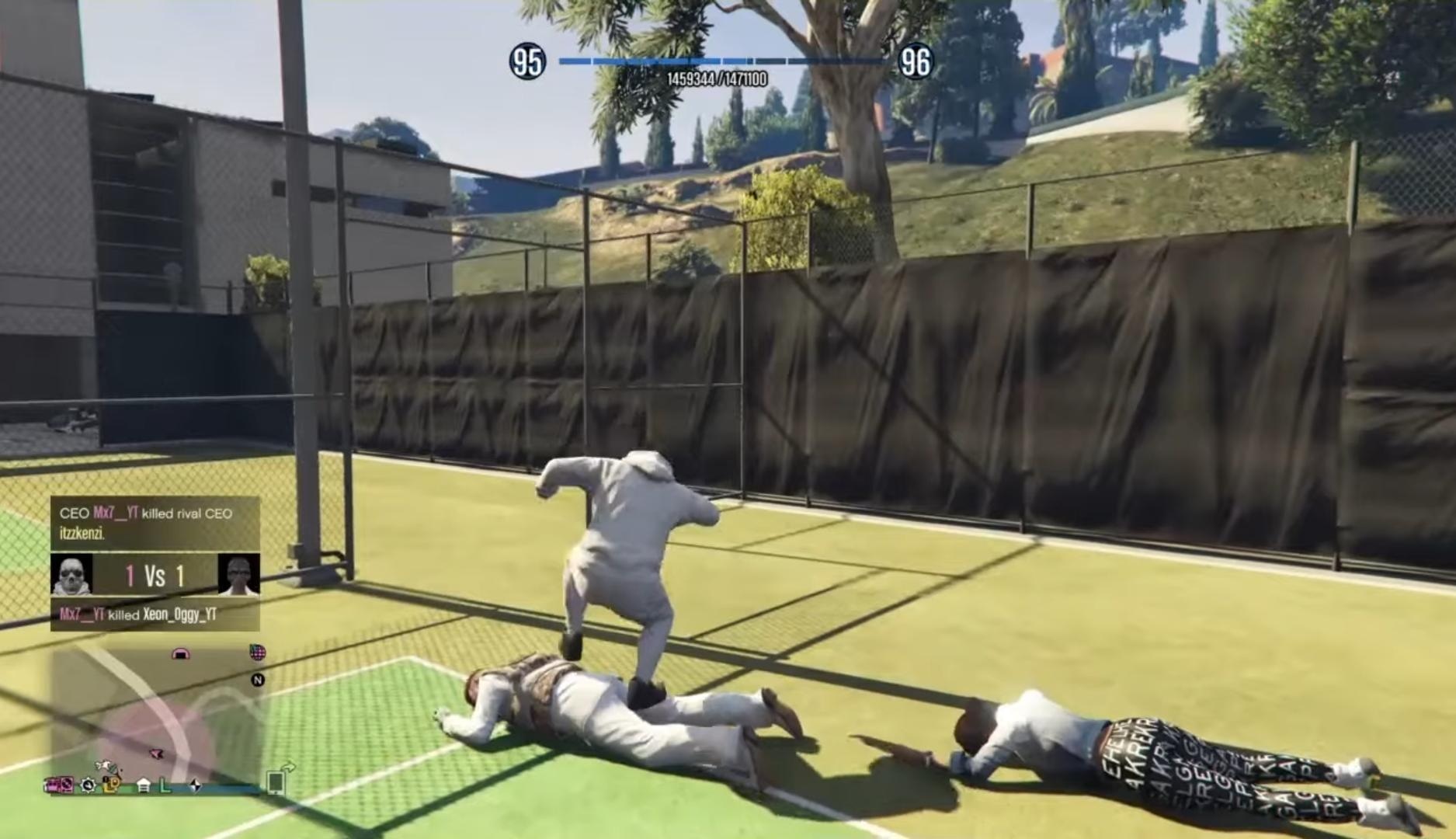 Defeating 2 enemies at a time in GTA 5