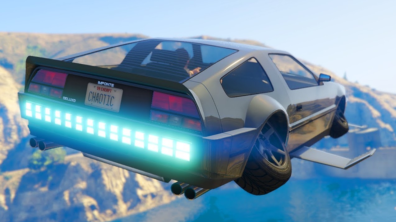 Deluxo flying over Los Santos with its tires horizontal.