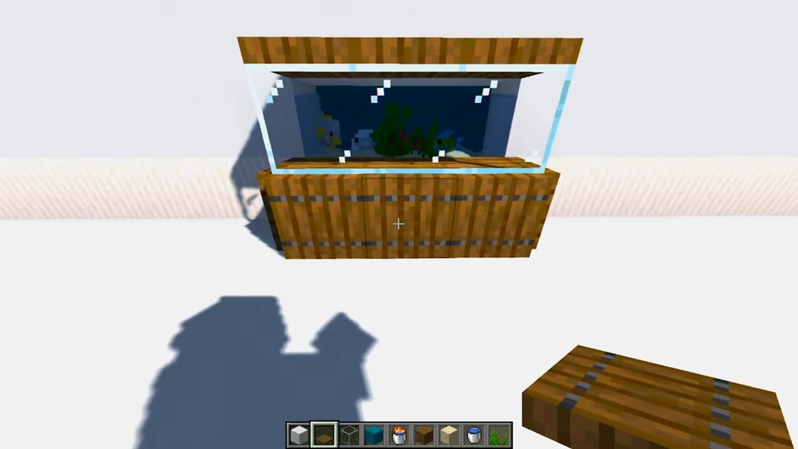 Easy Fish tank aquarium made by a player